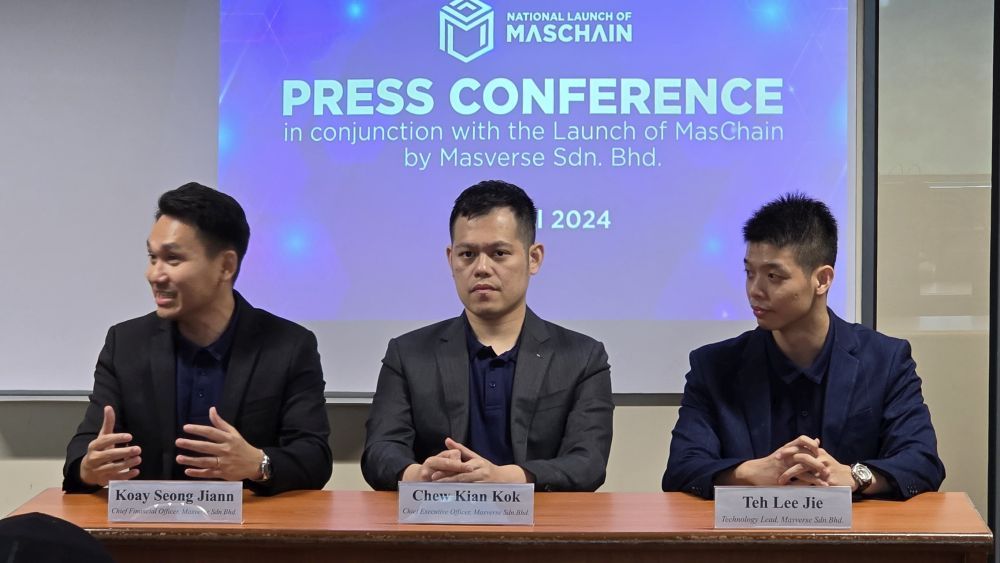 [L-R] Koay Seong Jiann, Chief Financial Officer of Masverse Sdn. Bhd.; Chew Kian Kok, Chief Executive Officer of Masverse Sdn. Bhd.; Teh Lee Jie, Technology Lead of Masverse Sdn. Bhd.