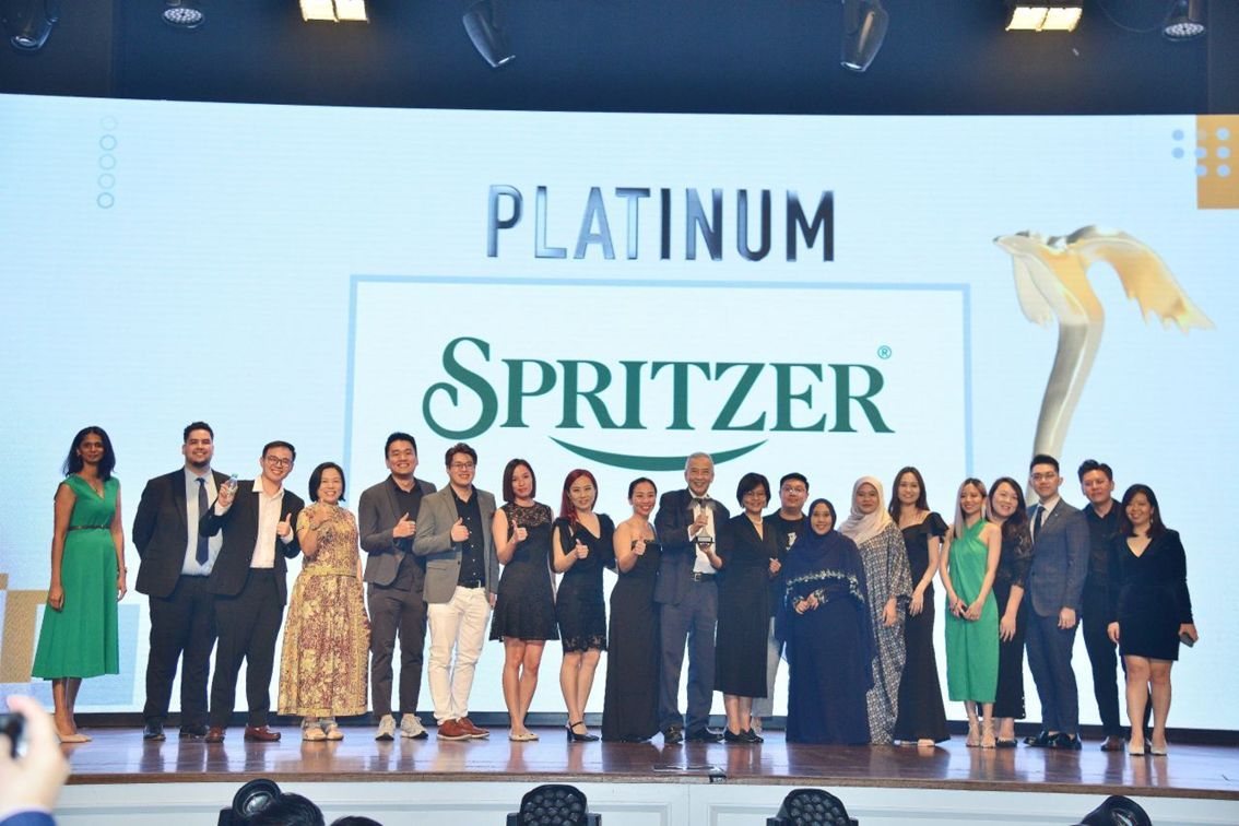 Figure 1: Spritzer Berhad accepting the award at the Putra Brand Awards
